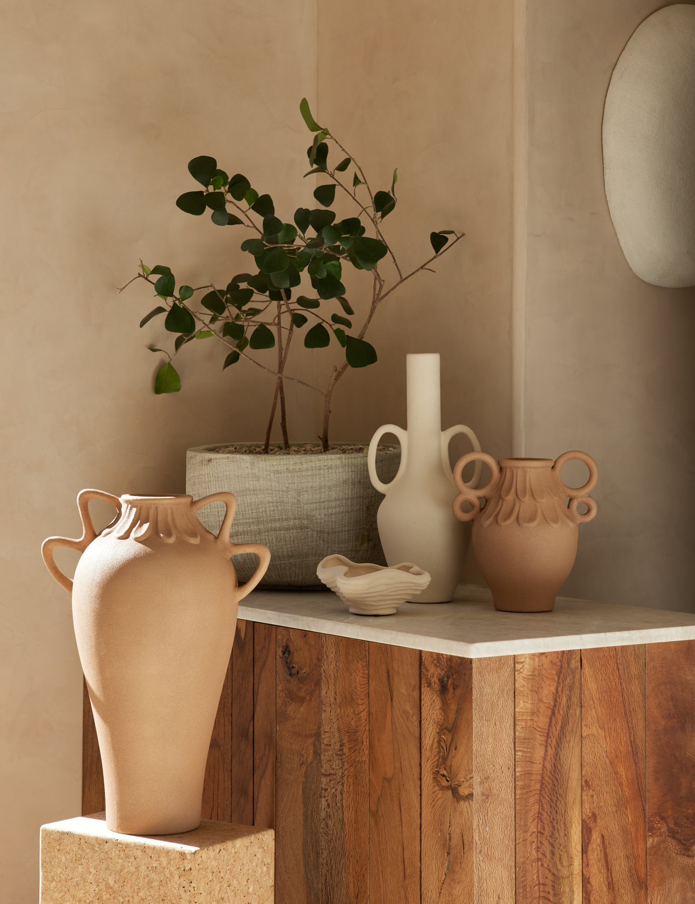 Decorative objects arranged on a tabletop